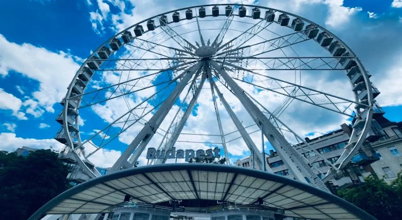 Downtown Deak-Ferris Wheel Luxury Home Budapest 0*,  Hungary