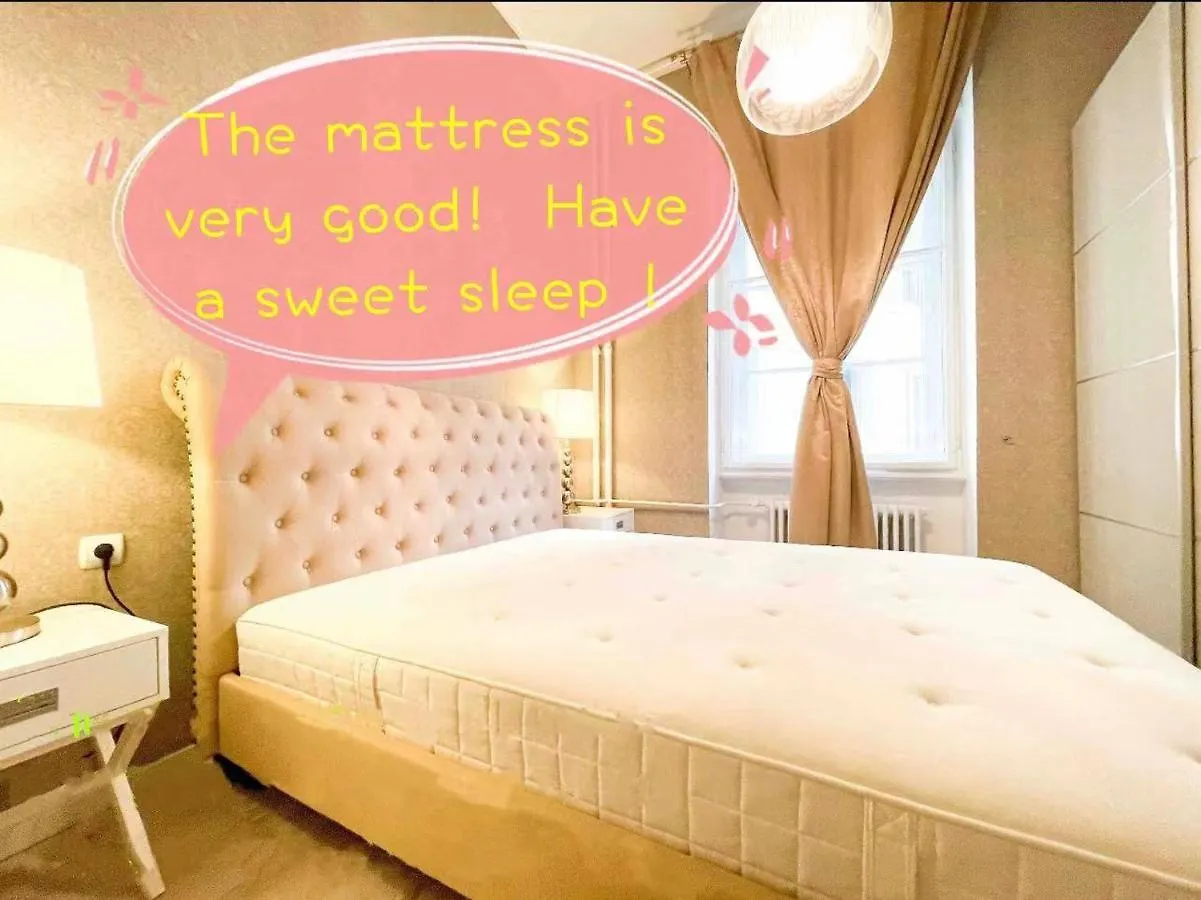 Apartment Downtown Deak-Ferris Wheel Luxury Home Budapest Hungary