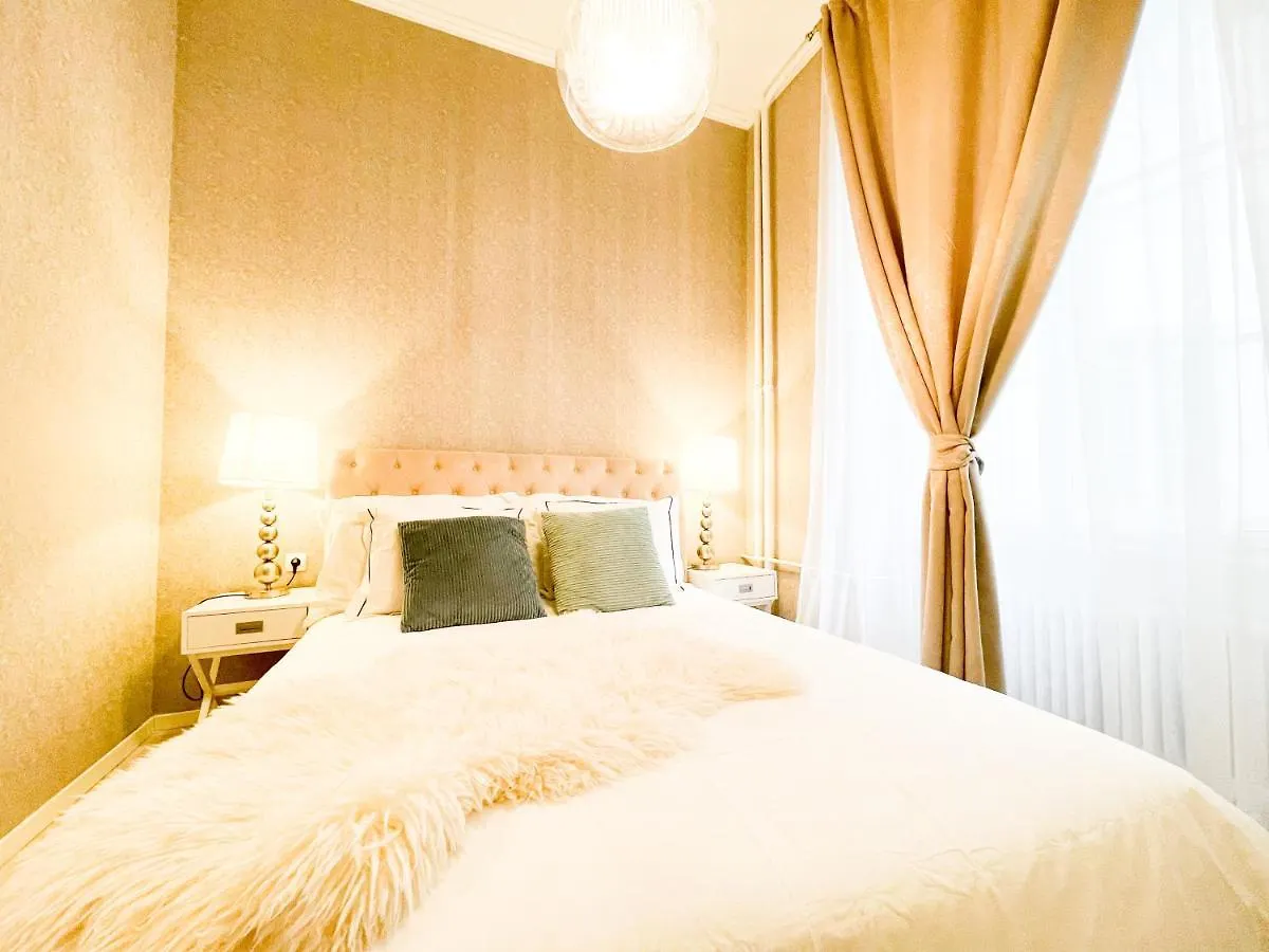 Apartman Downtown Deak-Ferris Wheel Luxury Home Budapest